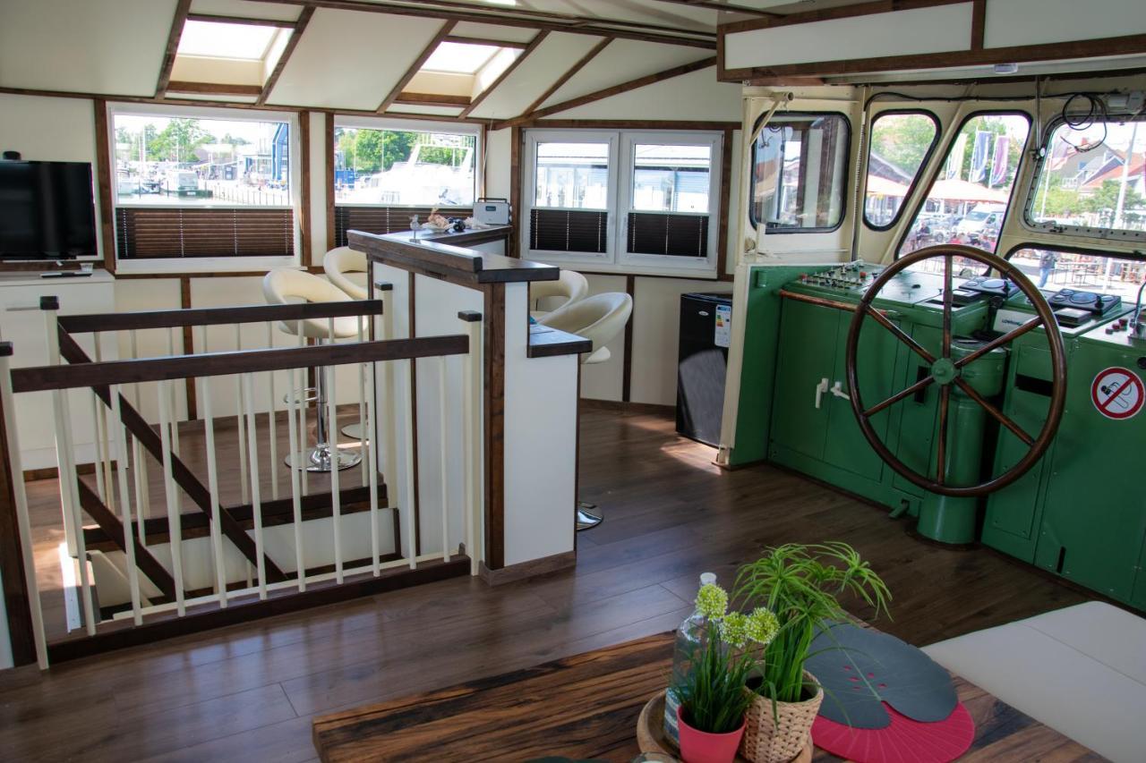 Island-Dreams Hausboot Cecilie Apartment ชลีสวิก ภายนอก รูปภาพ