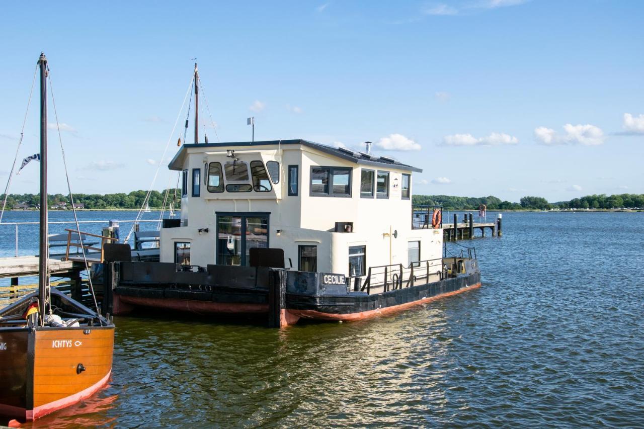 Island-Dreams Hausboot Cecilie Apartment ชลีสวิก ภายนอก รูปภาพ